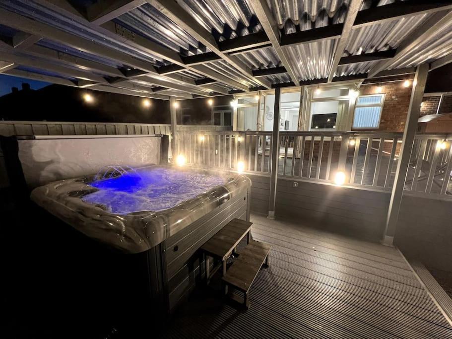 Numero Venti Aparthouse Wifi Parking Hot Tub Newcastle upon Tyne Exterior foto
